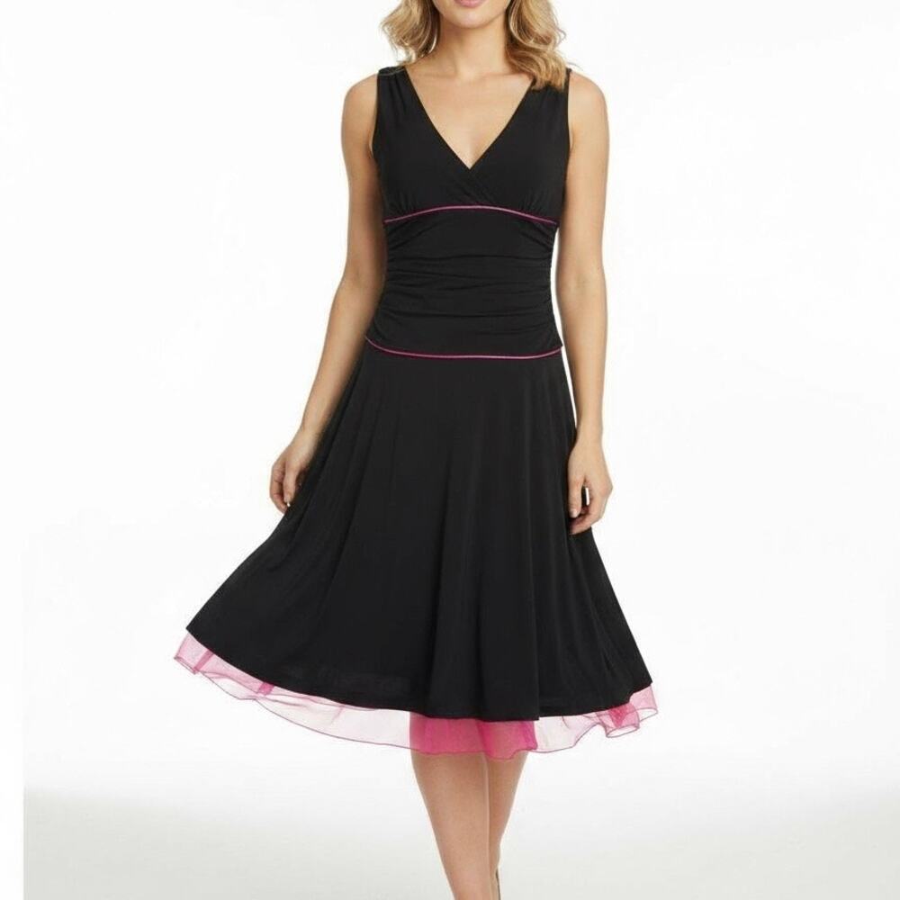 Y2K Windsor Fit & Flare Dress | Black & Pink | Ruched | Peekaboo Crinoline | S